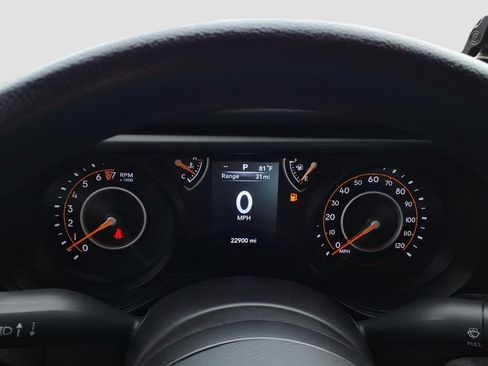 Used 2024 Jeep Gladiator Sport AWD/4WD image 12