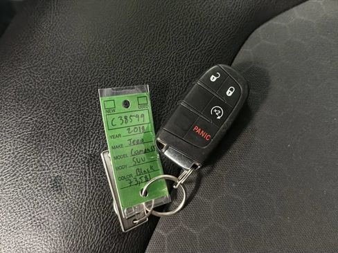 Used 2018 Jeep Compass Latitude w/ Popular Equipment Group FWD image 29