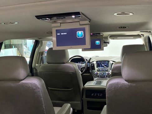 Used 2020 Chevrolet Suburban Premier image 43