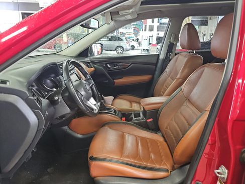 Used 2017 Nissan Rogue SL w/ SL Premium Package AWD/4WD image 4
