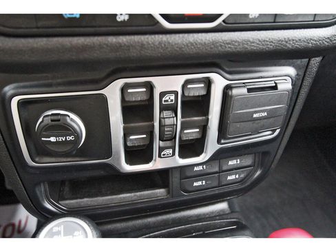 Used 2024 Jeep Wrangler Unlimited w/ Convenience Group image 26