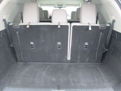 Used 2022 Nissan Pathfinder SV image 12