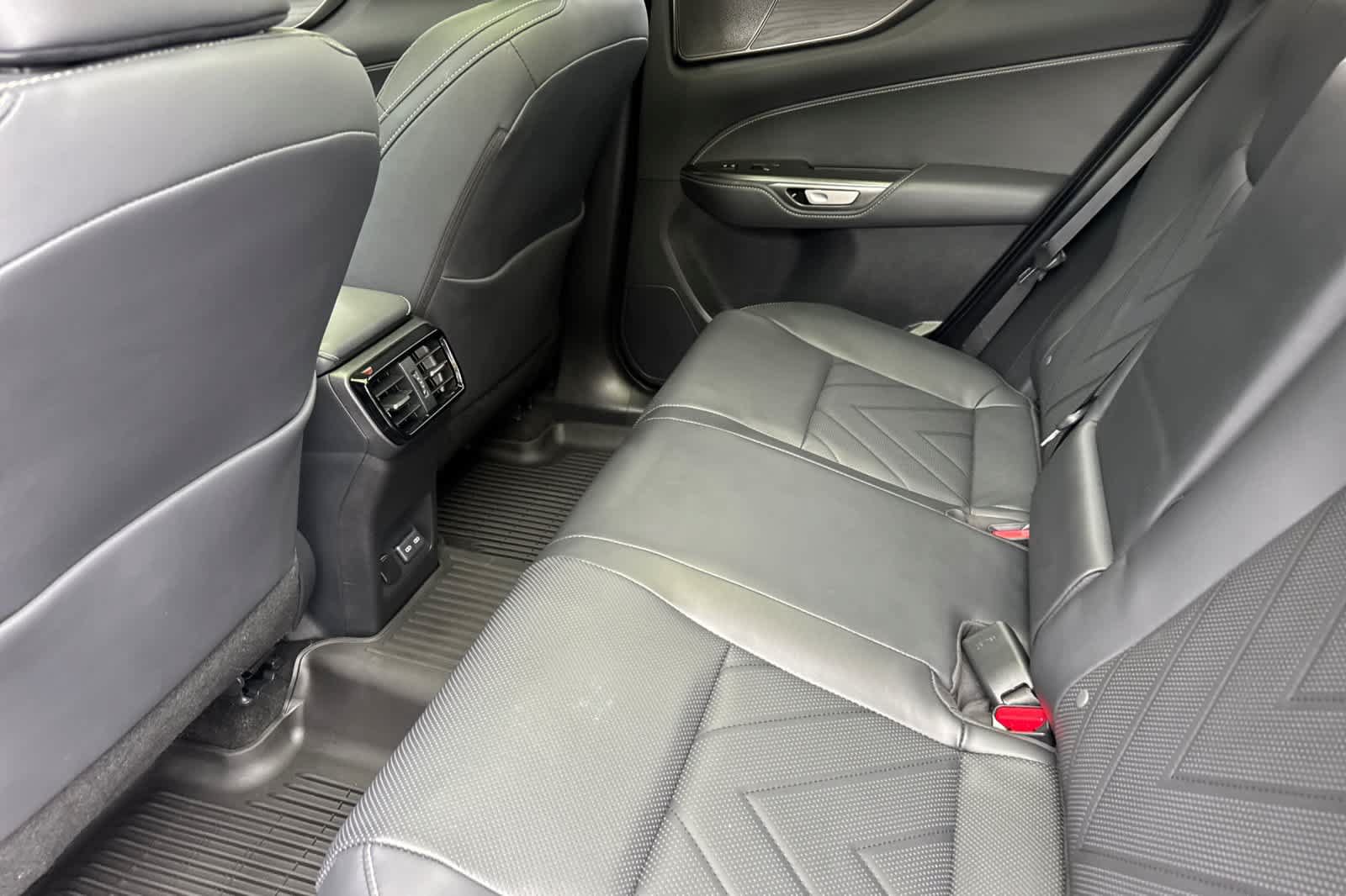 Used 2025 Lexus NX 450h+ AWD w/ Accessory Package (P5) image 4