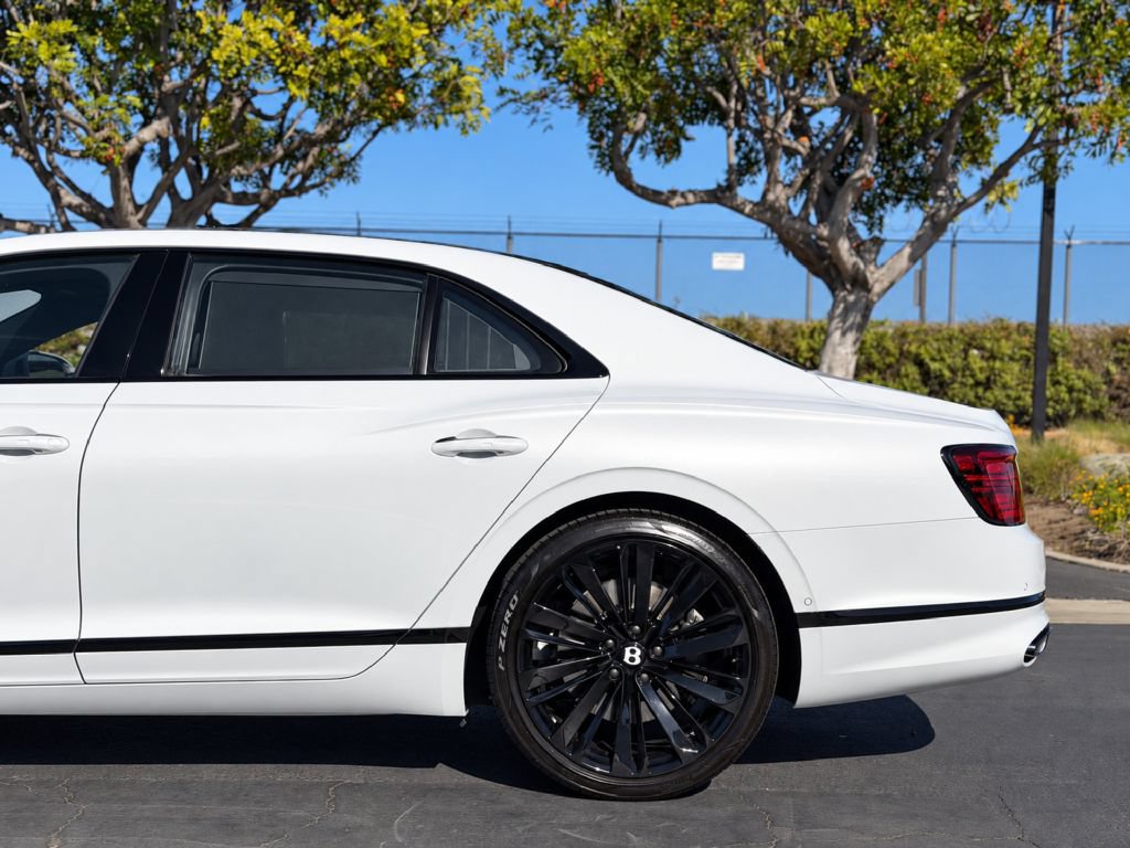 Used 2023 Bentley Flying Spur W12 AWD/4WD image 5