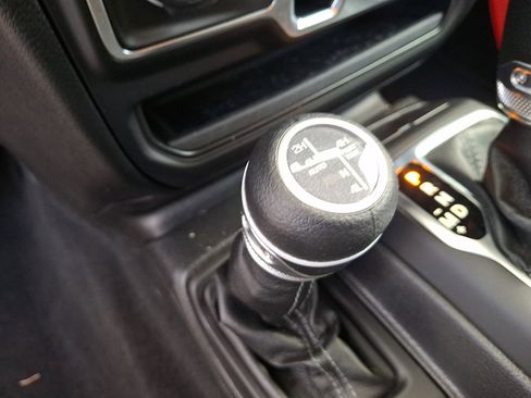 Used 2025 Jeep Wrangler Unlimited Sahara w/ Safety Group image 25