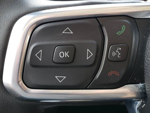 Used 2026 Jeep Wrangler Unlimited Sahara AWD/4WD image 21