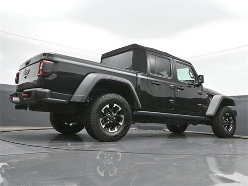 Used 2024 Jeep Gladiator Rubicon w/ Safety Group image 37