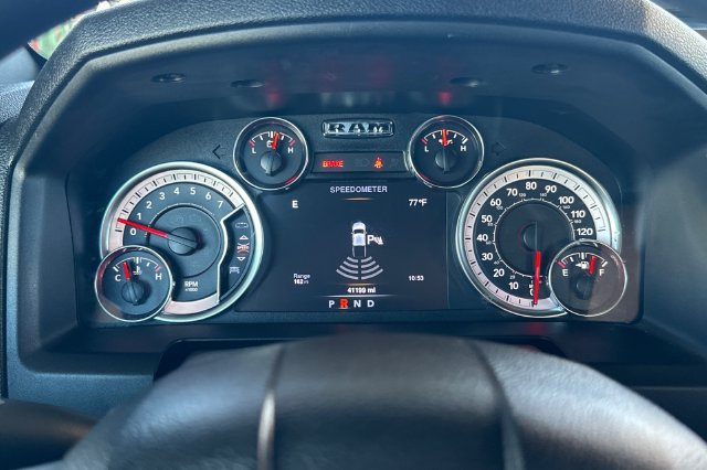 Used 2021 RAM 1500 Classic SLT RWD image 21