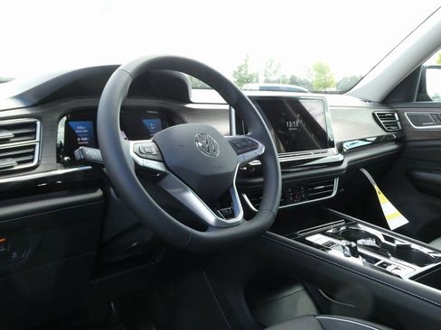 New 2026 Volkswagen Atlas SEL Premium R-Line image 32