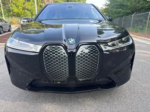 Used 2024 BMW iX xDrive50 w/ Premium Package AWD/4WD image 2