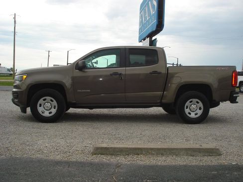 Used 2016 Chevrolet Colorado W/T w/ WT Convenience Package AWD/4WD image 5