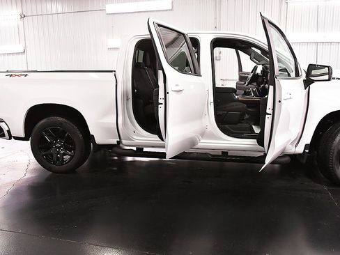 Used 2023 Chevrolet Silverado 1500 RST w/ Rally Edition image 32