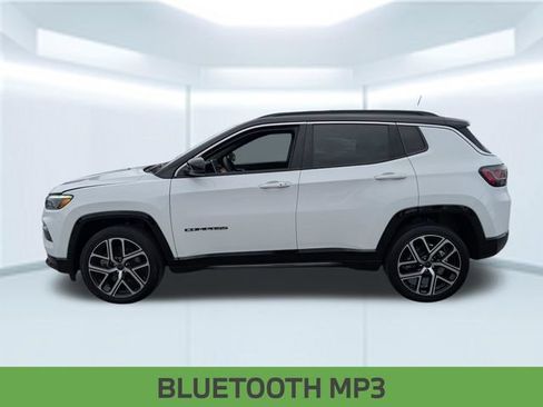 Certified 2025 Jeep Compass Limited w/ Elite Group AWD/4WD image 3
