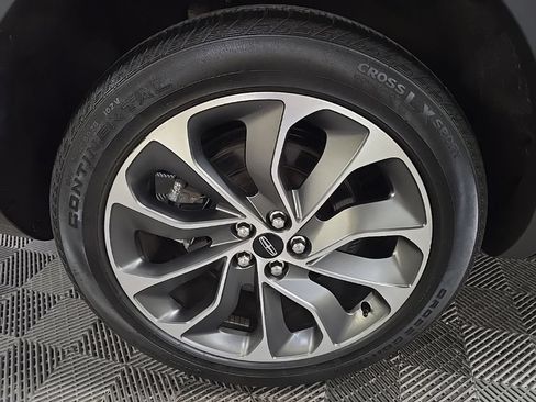 Used 2023 Lincoln Nautilus Reserve AWD/4WD image 19