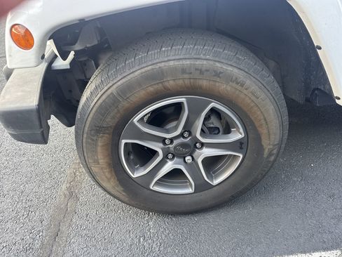 Used 2014 Jeep Wrangler Polar Edition image 2