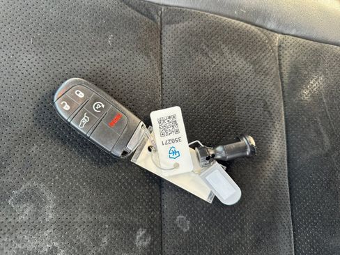 Used 2018 Dodge Durango GT RWD image 38