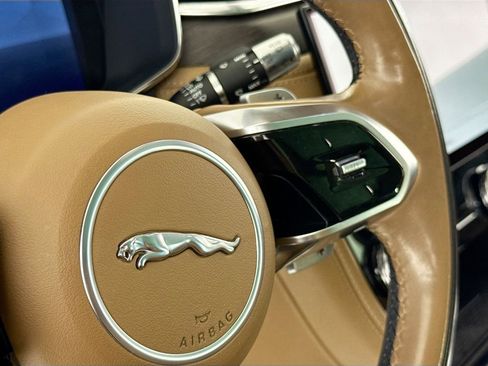 Used 2021 Jaguar F-PACE S image 19