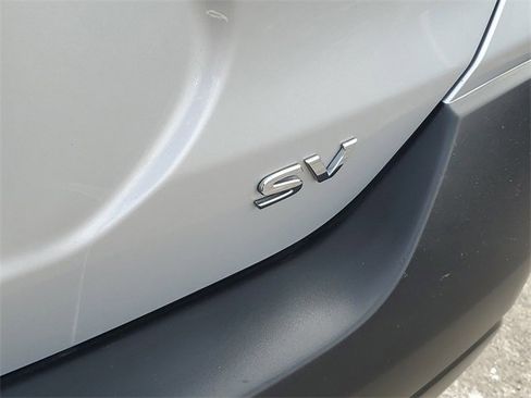 Used 2018 Nissan Kicks SV image 10