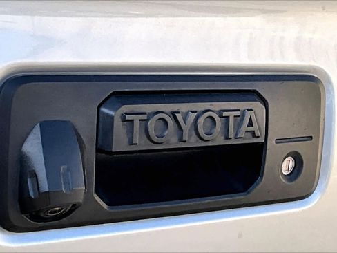 Used 2022 Toyota Tacoma TRD Sport w/ Technology Package image 33