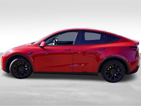 Used 2023 Tesla Model Y Long Range AWD/4WD image 9