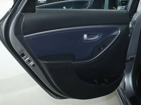 Used 2014 Hyundai Elantra GT w/ Option Group 02 image 13