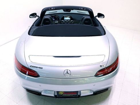 Used 2019 Mercedes-Benz AMG GT image 16