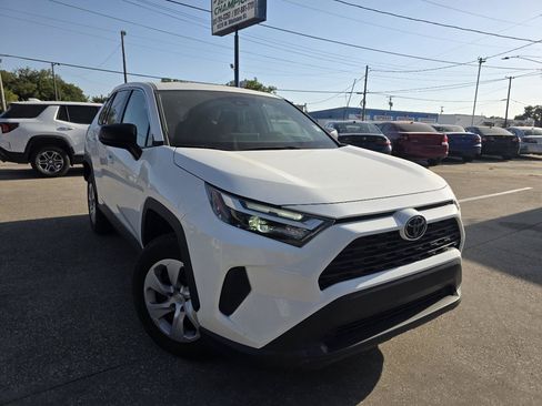 Used 2024 Toyota RAV4 LE AWD/4WD image 1