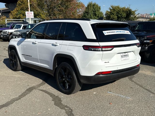 Used 2024 Jeep Grand Cherokee Altitude AWD/4WD image 5