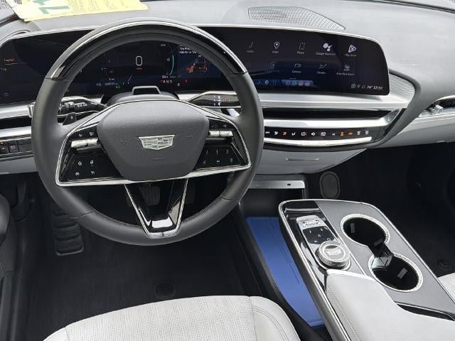 Certified 2024 Cadillac Lyriq Luxury AWD/4WD image 17
