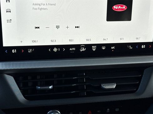 Used 2025 Ford Explorer ST-Line image 30