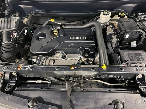 Used 2019 Chevrolet Equinox LS image 38