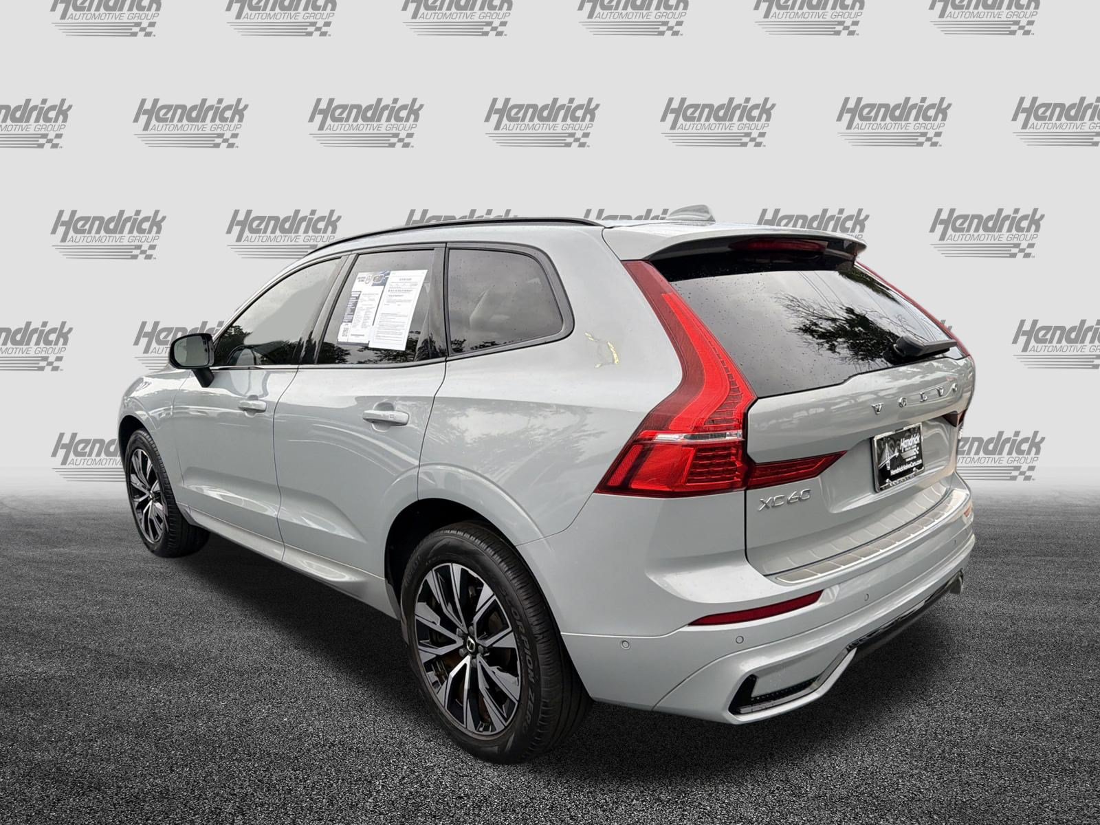 Used 2024 Volvo XC60 B5 Plus w/ Protection Package Premier AWD/4WD image 8