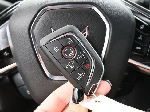 Used 2024 Chevrolet Corvette Stingray Preferred Conv w/ Z51 Performance Package RWD image 29