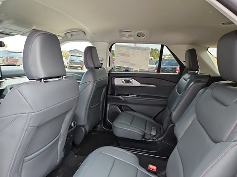 New 2026 Ford Explorer Active w/ Active Comfort Package RWD image 19