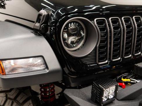 Used 2026 Jeep Gladiator Sport AWD/4WD image 31