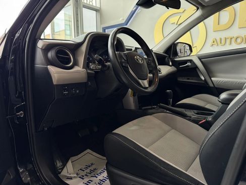 Used 2017 Toyota RAV4 XLE AWD/4WD image 13
