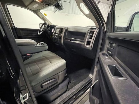 Used 2017 RAM 1500 Express w/ Black Ram 1500 Express Group image 23