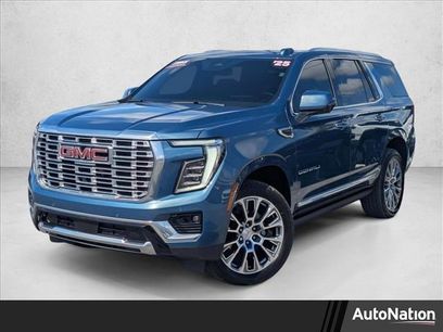 Used 2025 GMC Yukon Denali w/ Sun & Power Step Package