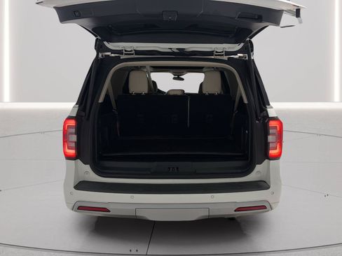 Certified 2023 Ford Expedition Max Platinum AWD/4WD image 9