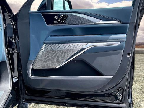 Certified 2025 Cadillac Escalade IQ Luxury 2 w/ LPO, Premium Carpet Package AWD/4WD image 29