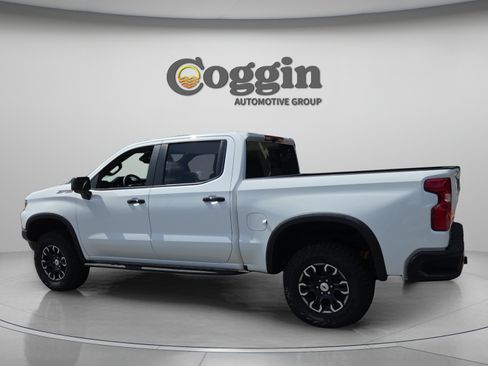 Used 2026 Chevrolet Silverado 1500 ZR2 AWD/4WD image 3