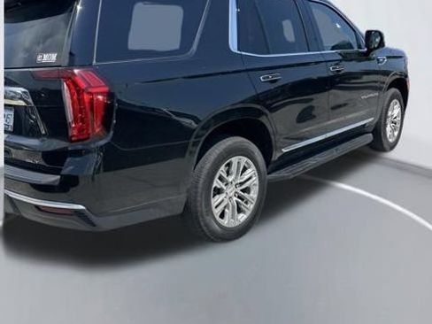 Used 2023 GMC Yukon SLT w/ SLT Premium Package AWD/4WD image 6