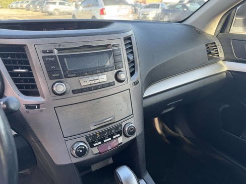 Used 2013 Subaru Outback 2.5i Premium w/ All-Weather Pkg image 10
