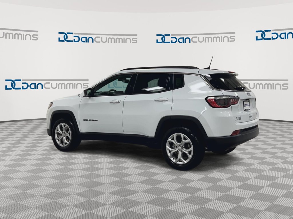 Used 2024 Jeep Compass Latitude AWD/4WD image 6