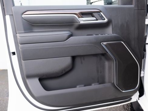 Used 2024 Chevrolet Silverado 3500 LT image 12