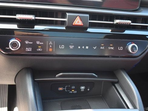 New 2026 Kia Sportage SX Prestige image 32