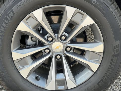 Used 2026 Chevrolet Equinox LT w/ Convenience Package II AWD/4WD image 8