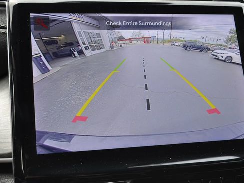 Used 2024 Jeep Grand Cherokee L Limited image 13