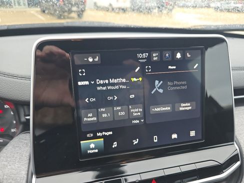 Used 2025 Jeep Compass Latitude image 25