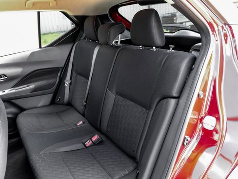 Used 2023 Nissan Kicks SV image 38